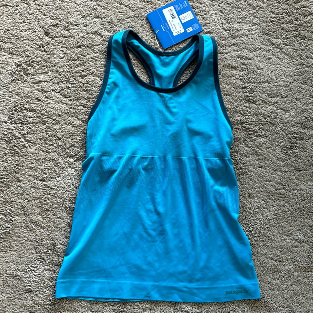 patagonia NWT w's gamut sport top - XS blue